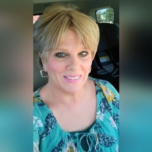 Meet your Posher, Kay